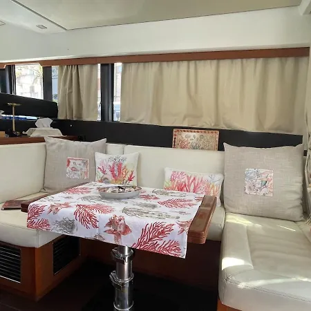 Ботель Luxueux Bateau A Quai